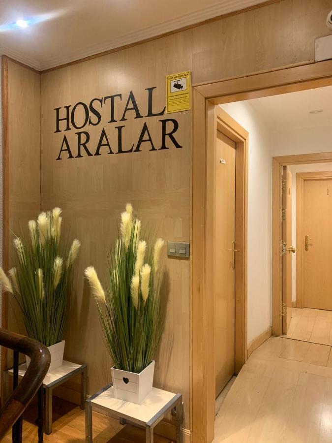 Hostal Restaurante Pamplona Bagian luar foto