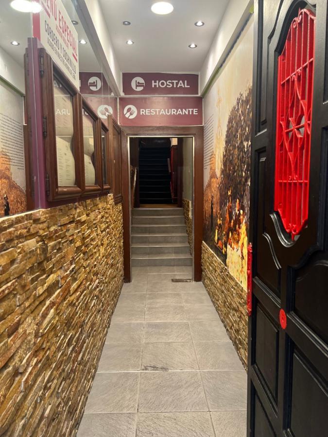 Hostal Restaurante Pamplona Bagian luar foto