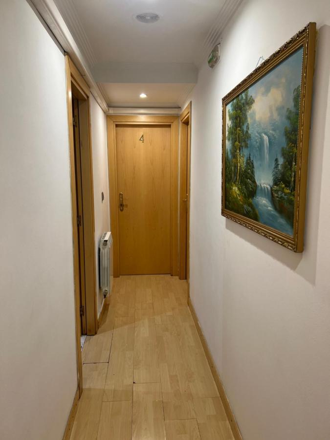 Hostal Restaurante Pamplona Bagian luar foto