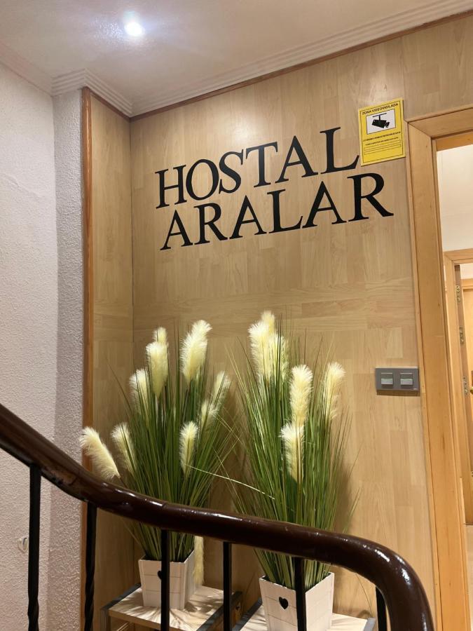 Hostal Restaurante Pamplona Bagian luar foto